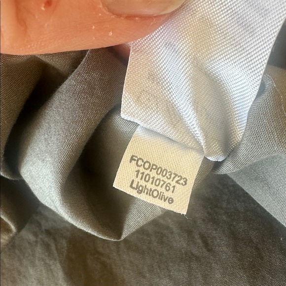 Filson Lightweight Alaskan Guide Shirt – Light Olive (Men’s M) - Picture 7 of 10